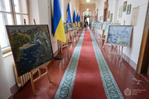 Донька видатного буковинського художника Ярослава Ільченка продає картини батька, щоб допомогти армії